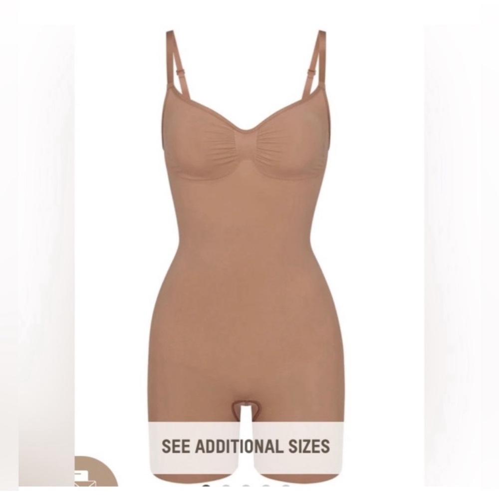 SKIMS sculpting body suit NWOT mid thigh - Picture 1 of 7